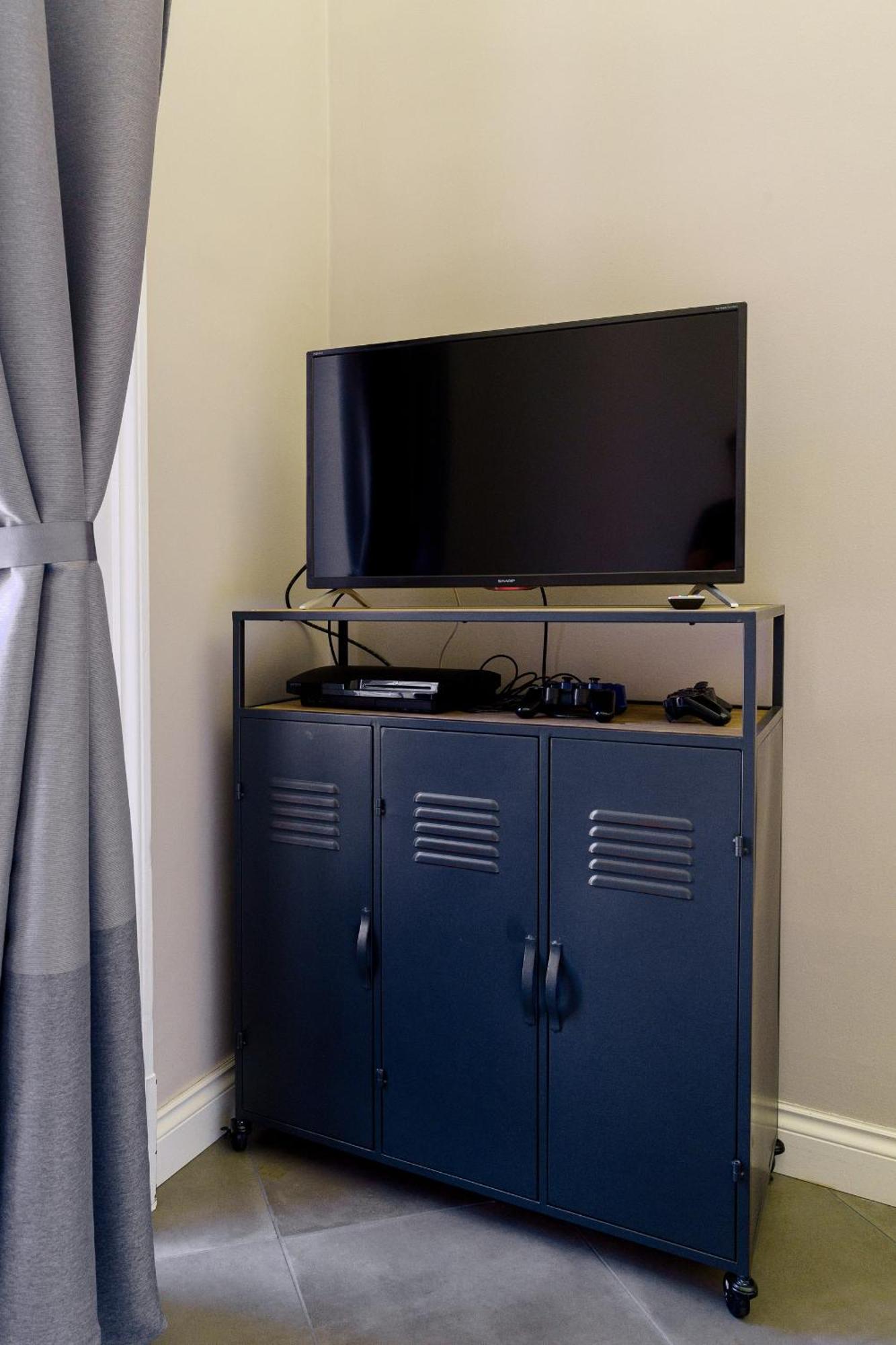 Apartment Felt In In *
